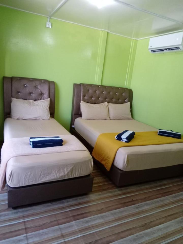 Oceanboys Inn Kampong Pasir Panjang  Exterior photo